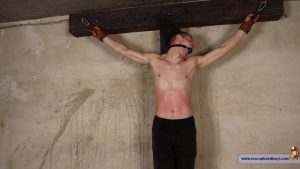 RusCapturedBoys___From_Home_to_the_Dungeon_-_Part_I_Amateur__Russian__Twink__Muscle__Jocks__Military__BDSM__Bondage_Disciрline__Spanking__Waxing__Electric_Play_.mp4.00003.jpg